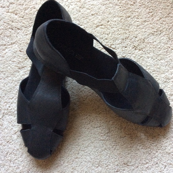 aerosoles believe fisherman sandal